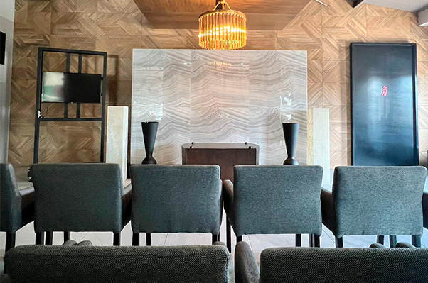 Sala de velación elegante y acogedora para ceremonias íntimas en Toluca.