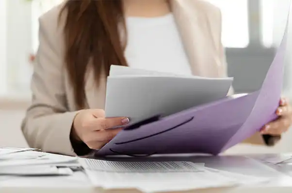 Asesoría en trámites y documentación para servicios funerarios completos.