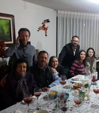 Imágenes para rendir homenaje a persona finada, estas pueden variar en su contenido.