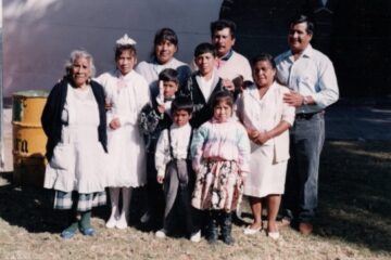 Imágenes para rendir homenaje a persona finada, estas pueden variar en su contenido.