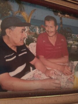 Imágenes para rendir homenaje a persona finada, estas pueden variar en su contenido.