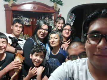 Imágenes para rendir homenaje a persona finada, estas pueden variar en su contenido.