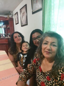 Imágenes para rendir homenaje a persona finada, estas pueden variar en su contenido.