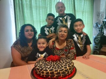 Imágenes para rendir homenaje a persona finada, estas pueden variar en su contenido.