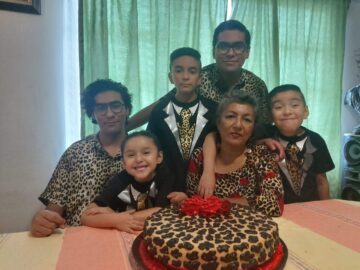 Imágenes para rendir homenaje a persona finada, estas pueden variar en su contenido.