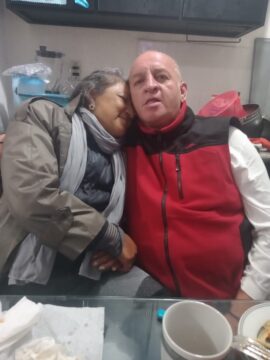 Imágenes para rendir homenaje a persona finada, estas pueden variar en su contenido.