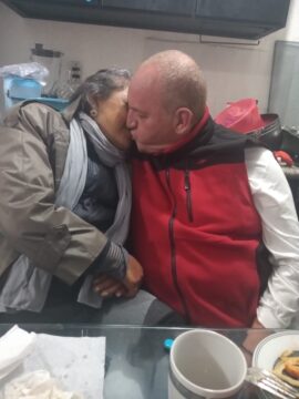 Imágenes para rendir homenaje a persona finada, estas pueden variar en su contenido.