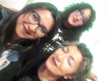 Imágenes para rendir homenaje a persona finada, estas pueden variar en su contenido.