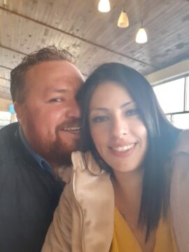 Imágenes para rendir homenaje a persona finada, estas pueden variar en su contenido.