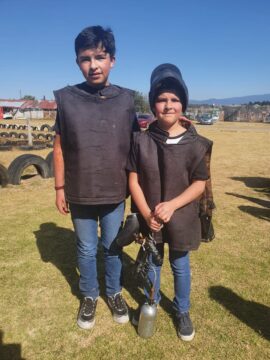 Imágenes para rendir homenaje a persona finada, estas pueden variar en su contenido.