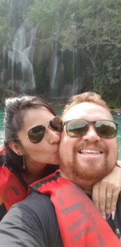 Imágenes para rendir homenaje a persona finada, estas pueden variar en su contenido.