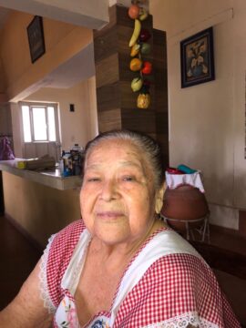 Imágenes para rendir homenaje a persona finada, estas pueden variar en su contenido.