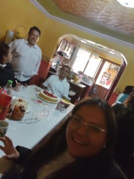 Imágenes para rendir homenaje a persona finada, estas pueden variar en su contenido.