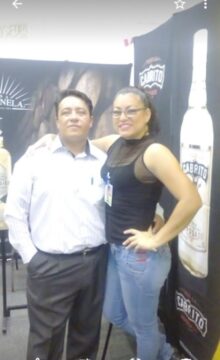 Imágenes para rendir homenaje a persona finada, estas pueden variar en su contenido.