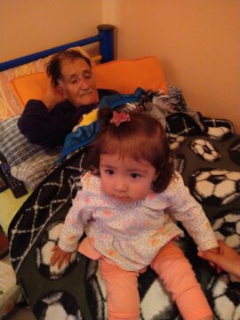 Imágenes para rendir homenaje a persona finada, estas pueden variar en su contenido.