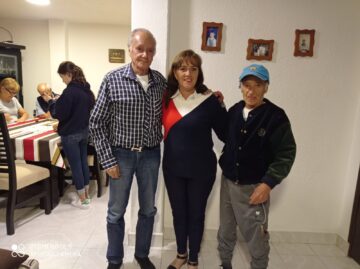 Imágenes para rendir homenaje a persona finada, estas pueden variar en su contenido.