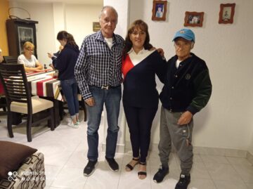 Imágenes para rendir homenaje a persona finada, estas pueden variar en su contenido.