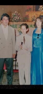 Imágenes para rendir homenaje a persona finada, estas pueden variar en su contenido.