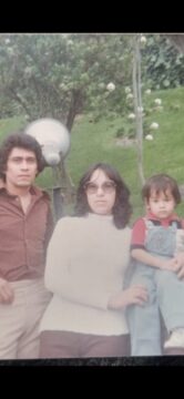 Imágenes para rendir homenaje a persona finada, estas pueden variar en su contenido.