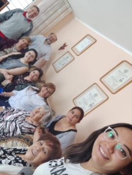 Imágenes para rendir homenaje a persona finada, estas pueden variar en su contenido.