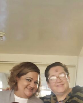 Imágenes para rendir homenaje a persona finada, estas pueden variar en su contenido.