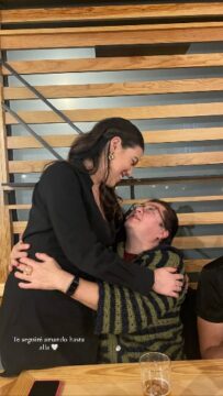 Imágenes para rendir homenaje a persona finada, estas pueden variar en su contenido.