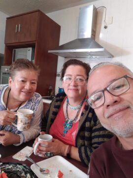 Imágenes para rendir homenaje a persona finada, estas pueden variar en su contenido.