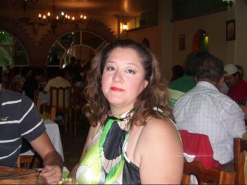 Imágenes para rendir homenaje a persona finada, estas pueden variar en su contenido.