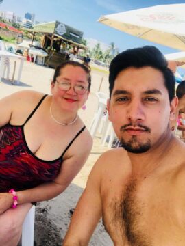 Imágenes para rendir homenaje a persona finada, estas pueden variar en su contenido.