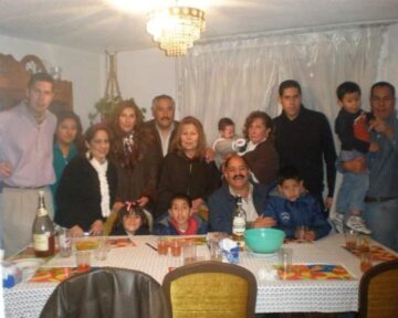 Imágenes para rendir homenaje a persona finada, estas pueden variar en su contenido.