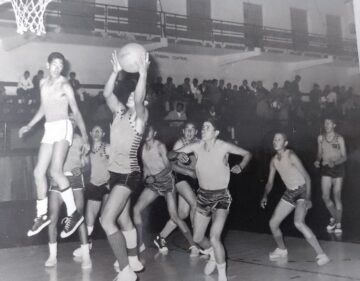 Imágenes para rendir homenaje a persona finada, estas pueden variar en su contenido.