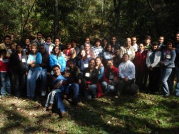 Imágenes para rendir homenaje a persona finada, estas pueden variar en su contenido.