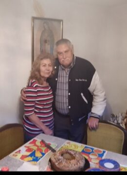 Imágenes para rendir homenaje a persona finada, estas pueden variar en su contenido.