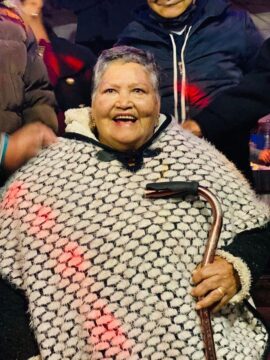 Imágenes para rendir homenaje a persona finada, estas pueden variar en su contenido.