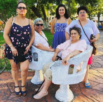 Imágenes para rendir homenaje a persona finada, estas pueden variar en su contenido.