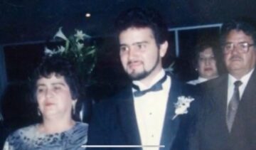 Imágenes para rendir homenaje a persona finada, estas pueden variar en su contenido.