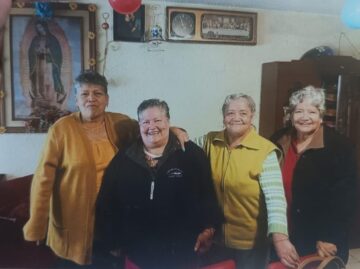 Imágenes para rendir homenaje a persona finada, estas pueden variar en su contenido.