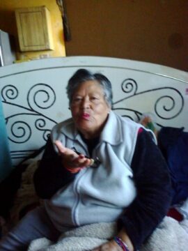 Imágenes para rendir homenaje a persona finada, estas pueden variar en su contenido.