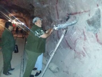 Imágenes para rendir homenaje a persona finada, estas pueden variar en su contenido.