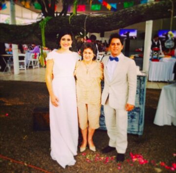 Imágenes para rendir homenaje a persona finada, estas pueden variar en su contenido.