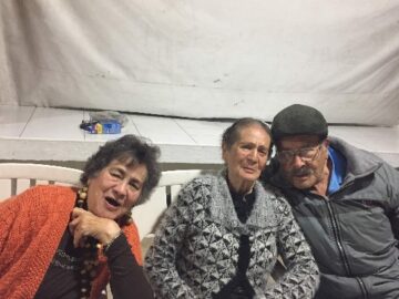 Imágenes para rendir homenaje a persona finada, estas pueden variar en su contenido.