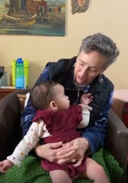 Imágenes para rendir homenaje a persona finada, estas pueden variar en su contenido.