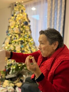 Imágenes para rendir homenaje a persona finada, estas pueden variar en su contenido.