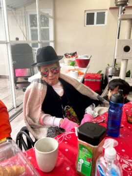 Imágenes para rendir homenaje a persona finada, estas pueden variar en su contenido.