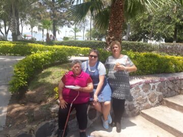 Imágenes para rendir homenaje a persona finada, estas pueden variar en su contenido.