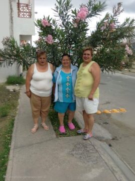 Imágenes para rendir homenaje a persona finada, estas pueden variar en su contenido.