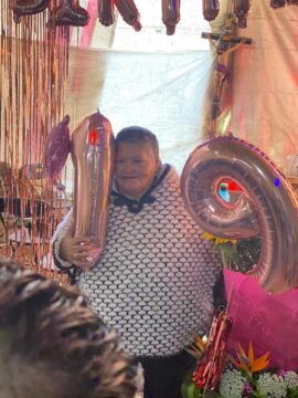 Imágenes para rendir homenaje a persona finada, estas pueden variar en su contenido.