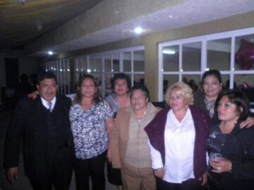 Imágenes para rendir homenaje a persona finada, estas pueden variar en su contenido.