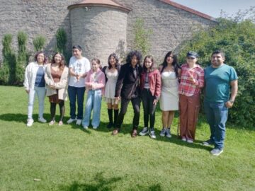 Imágenes para rendir homenaje a persona finada, estas pueden variar en su contenido.