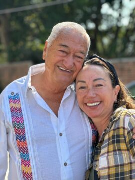 Imágenes para rendir homenaje a persona finada, estas pueden variar en su contenido.